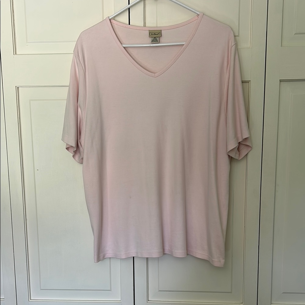 LL Bean 2X Light Pink V-Neck Short Sleeve Tee